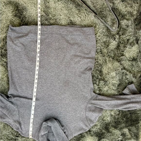 Lululemon Double Up Long Sleeve Reversible Turtleneck Gray - Picture 3 of 10